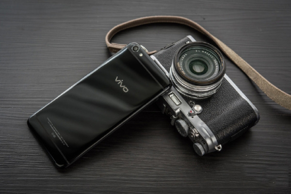 vivoX7��ʯ�ڰ��ۼ۶���Ǯ ���������ô��