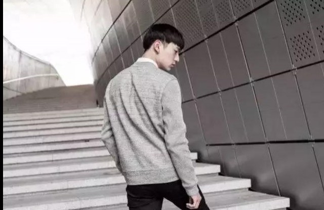ʿװ úڰɫ´style