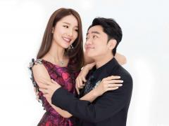 ������Ů������