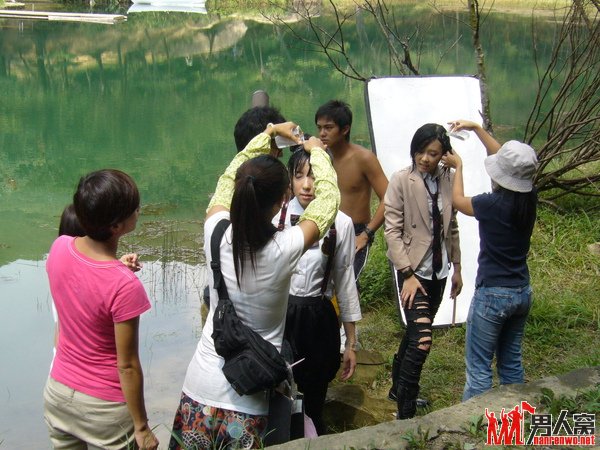 美女<em>蔡函岑</em>清纯生活照(4)_男人窝
