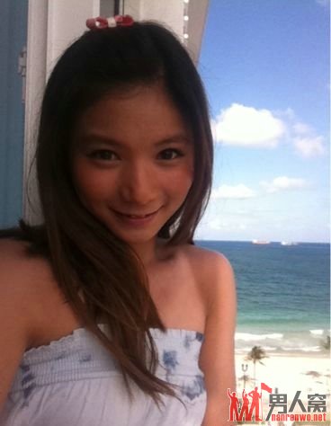 跳水冠军何姿成新一代宅男体育女神 生活照曝光