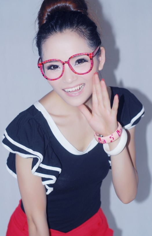��������Ů����Ella