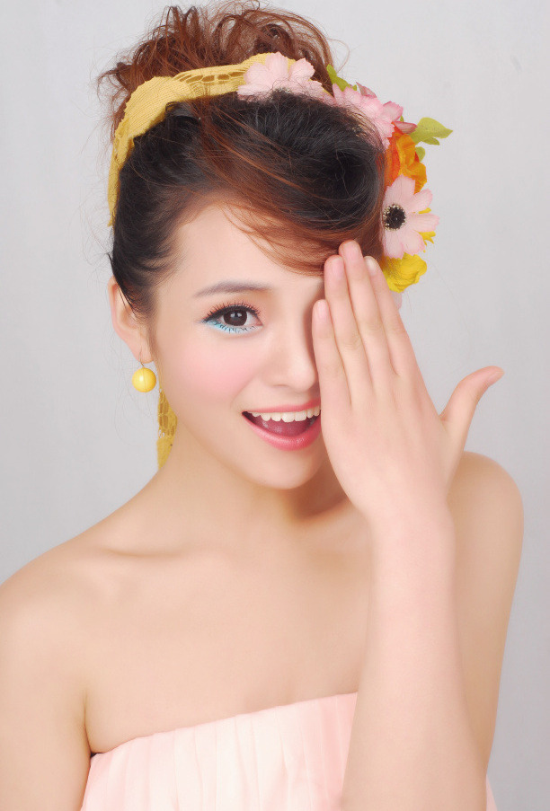��������Ů����Ella