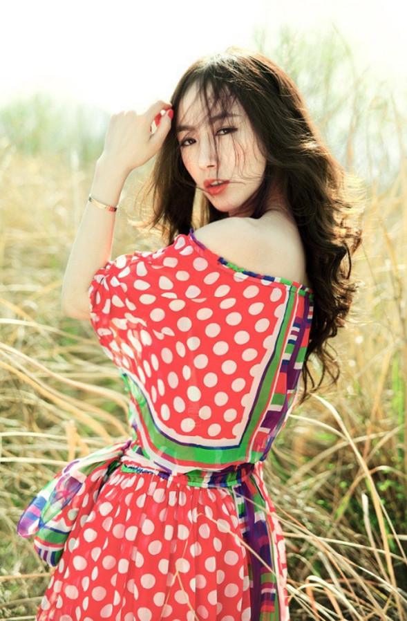 ���쵤 ���е�������Ů