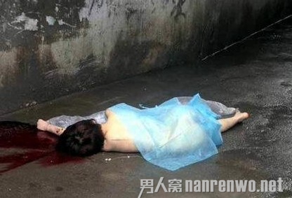 <em>醉酒女</em>遭五人<em>强奸</em>后死亡 涉事人被刑事拘留_男