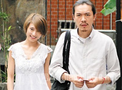 戴佩妮与老公卢信江