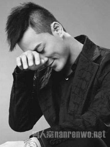 林峰平头发型