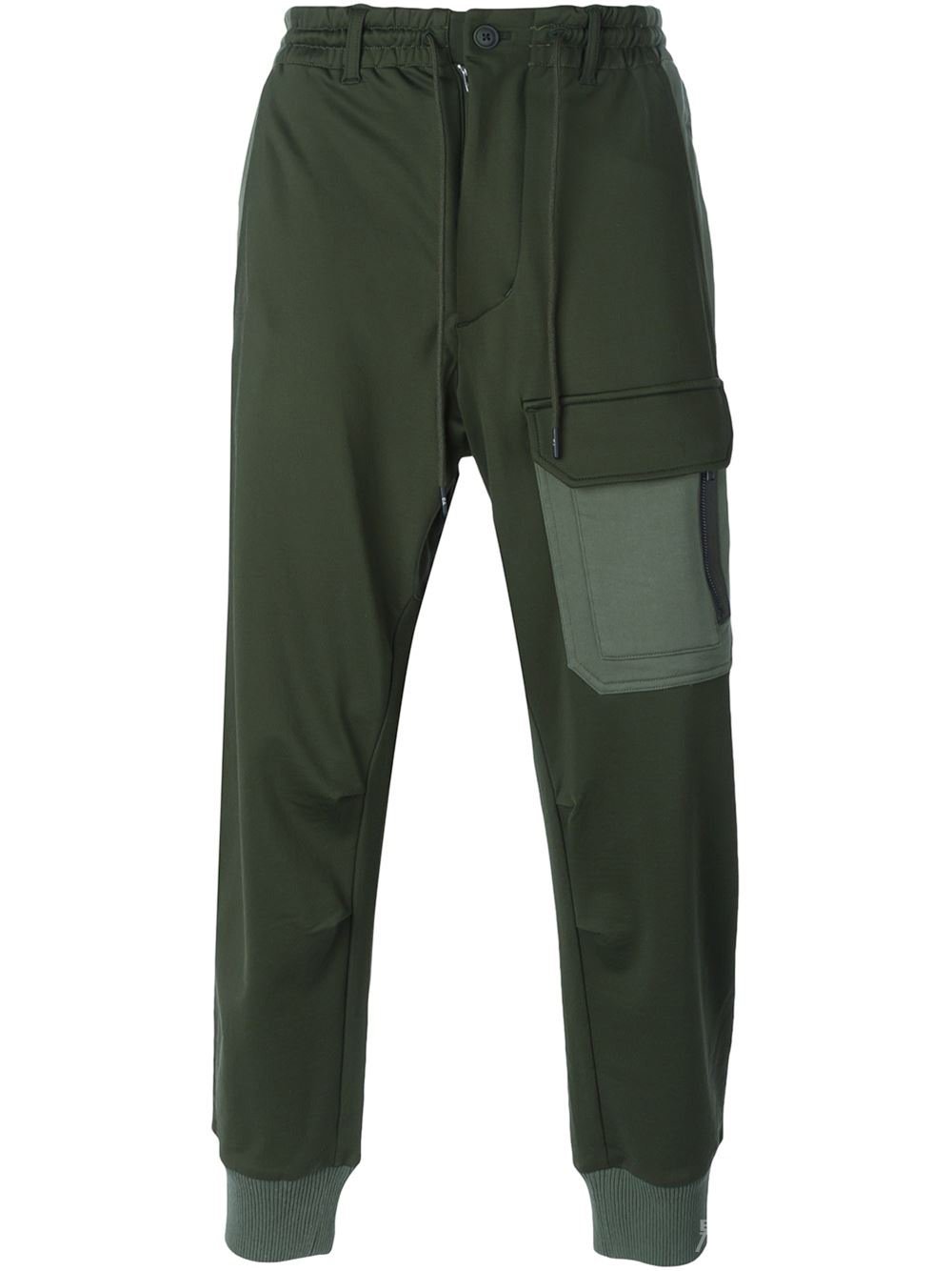 　Y-3约合￥1052