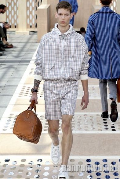 LV2014春夏男装再现格纹：让奢华看上去很简单