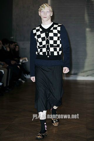 放开你的态度 男士裙装走起