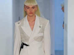 Dominik Sadoch�����ֳ�