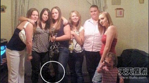 神秘的小孩面孔 神秘的小孩面孔