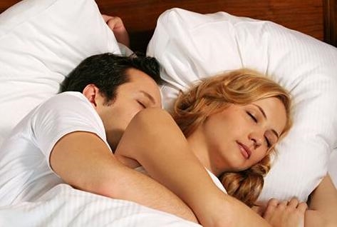 ���˺�Ů��˯���Ĺ��� ��Ů���ԹԸ����ϴ����ؾ�