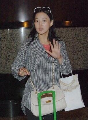 张馨予素颜出镜