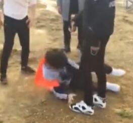 ������������Ůͬѧ����Ӱ ���˼��ʱ����ȺŹ