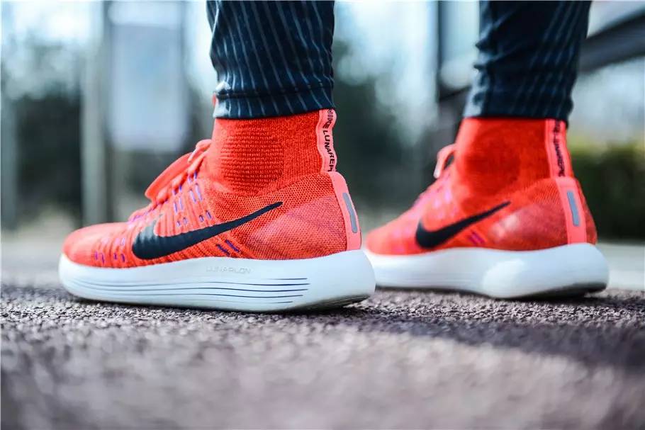Nike LunarEpic Flyknit �����Ե��и߰��˶�Ь