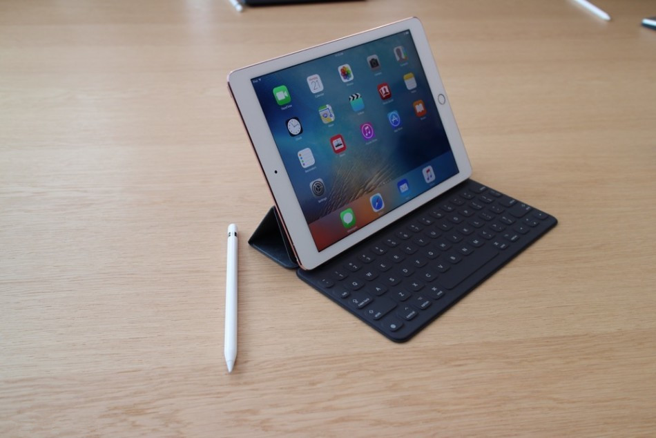 尺寸缩水的新版iPad Pro高清大图上手体验