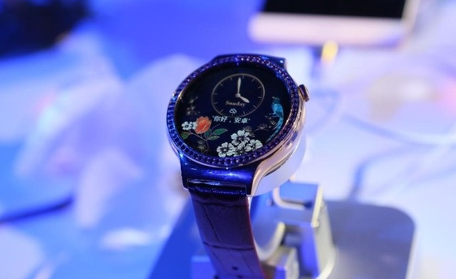 ��ΪWATCH�����ֱ�����ʩ�������汦ʯ ����ϵ�������ݻ�