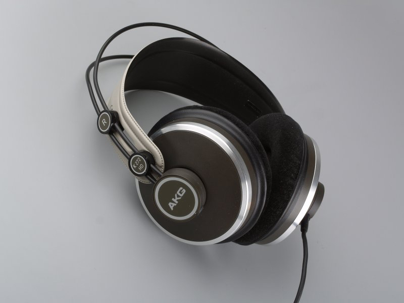 AKG-K272HDͷ��ʽ���� �Լ۱�֮��