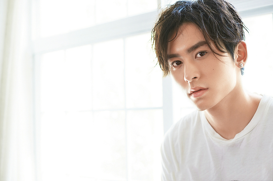 �������������ʱ�д�Ƭ ���������Ļ����ڼҴ��к�