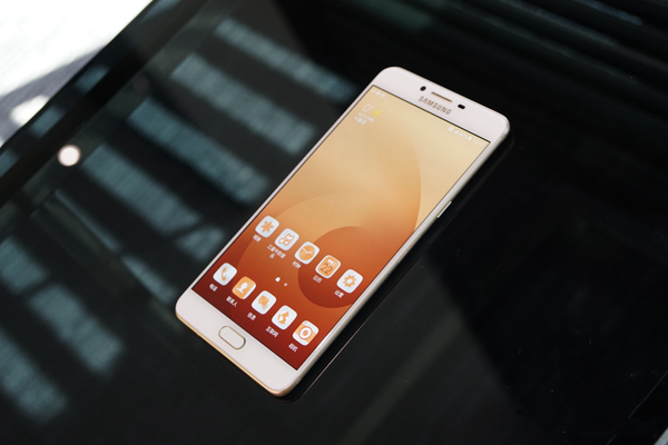 �������Ʊ���C9 Pro ǰ��+����˫1600W���ؾ�ͷ