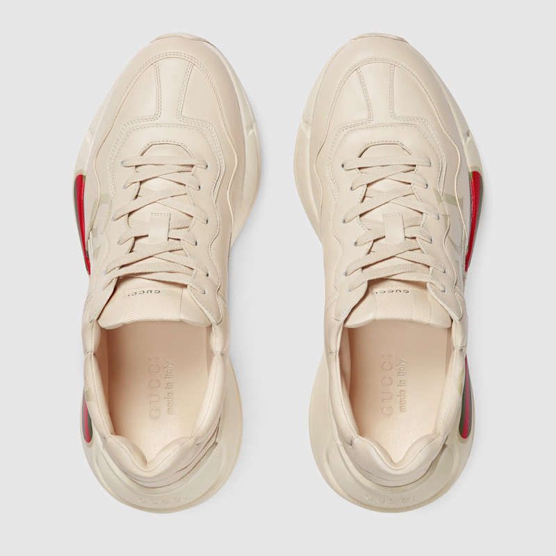 ȦЬӾȻGucci˫Ь
