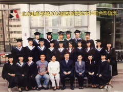 ͷ������ӢΪ��һ��ˢ��Ʊ