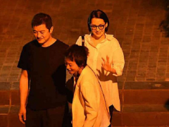 许晴李亚鹏窦靖童一同出行