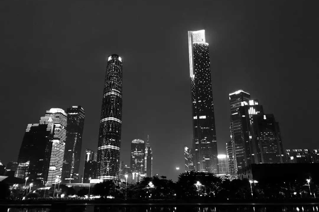 ���ŵĺڰ���Ӱ���ɽ��� ��ѧ�Ŀ�����