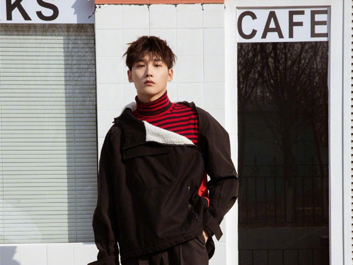 �����ֶ���ʱ�н��� ����ɫ���½�ʱ���¶�������ס