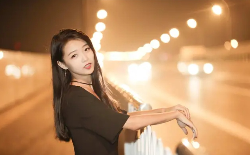 ������Ӱ���ɷ��� �ڹ��߲����ҹ���ĳ�Ψ����������Ƭ