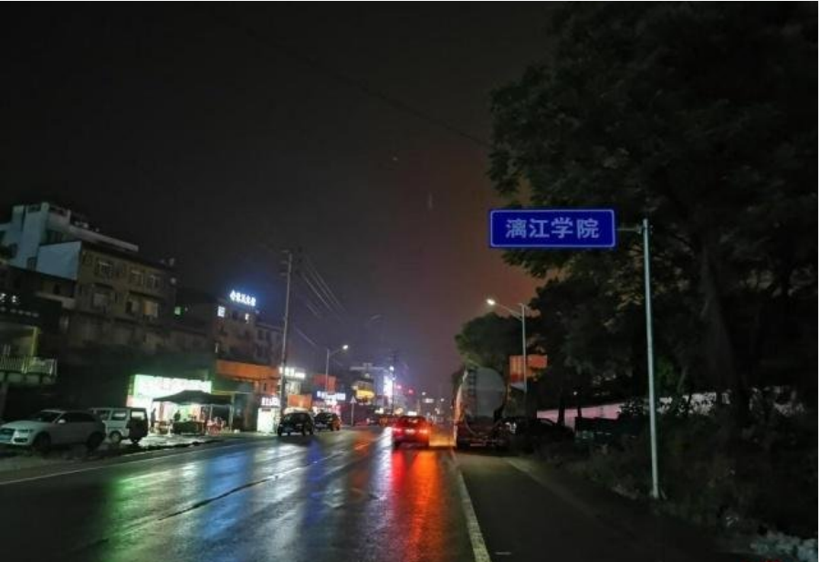 �����񷿷������ֵ���5������  �⻧��Ϊ�����ѧ��