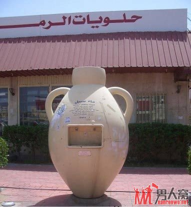 看水比石油贵的国家 科威特街头千奇百怪饮水机