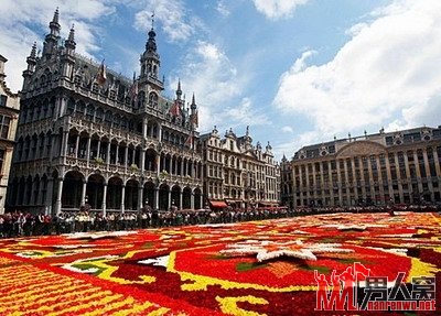 看水比石油贵的国家 科威特街头千奇百怪饮水机