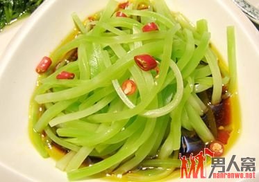 研究发现，有11%的食物中毒都是由事先包好的莴笋引起。