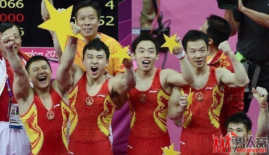 中国5虎破魔咒 体操男子团体力压群雄夺冠