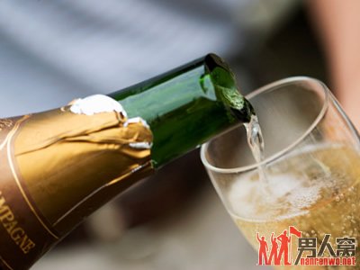 夏季喝啤酒牢记九个“不宜”