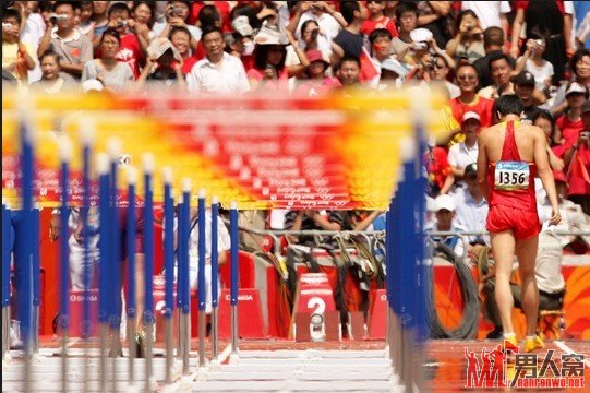 刘翔身陷奴役 站错了起点看不到终点