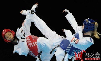 跆拳道女子57公斤级：侯玉琢获银牌