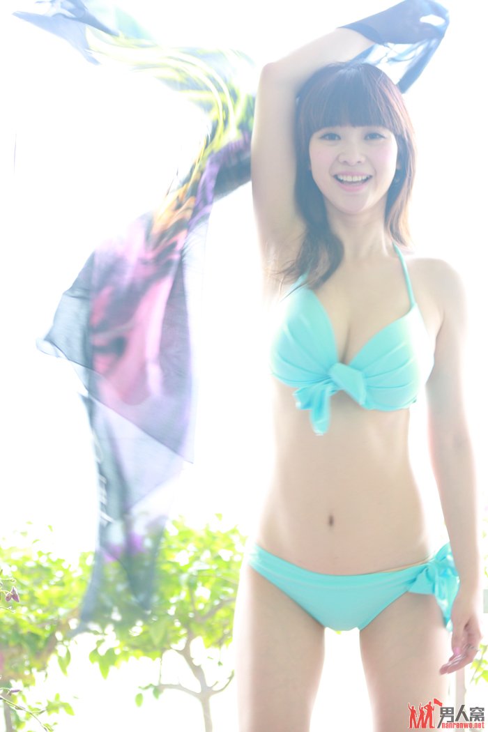 柳岩写真演绎夏日清凉魅惑