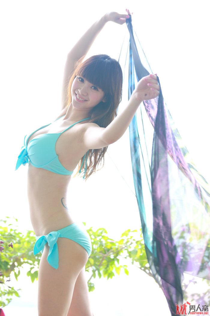柳岩写真演绎夏日清凉魅惑