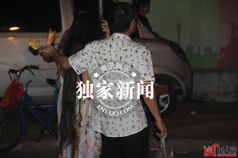 邓建国干露露“偷情”被拍