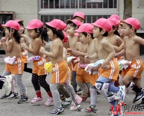 冬天穿短裤锻炼毅力