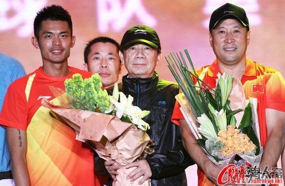 国羽东莞举办庆功宴成龙倾情献唱 一夜获利3000多万