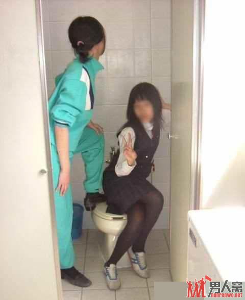 读书读傻的女学生 咱们惹不起！