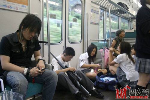 随拍全球街头一幕幕的牛人囧事