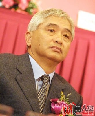 荣智健