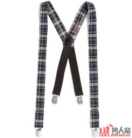 型男出街魅力十足 巧搭大地色
