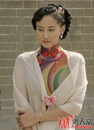 相貌与李小冉相似的她，被誉为“小李小冉”