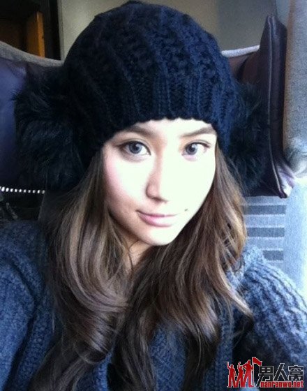 赌王最美女儿何超莲令人惊艳